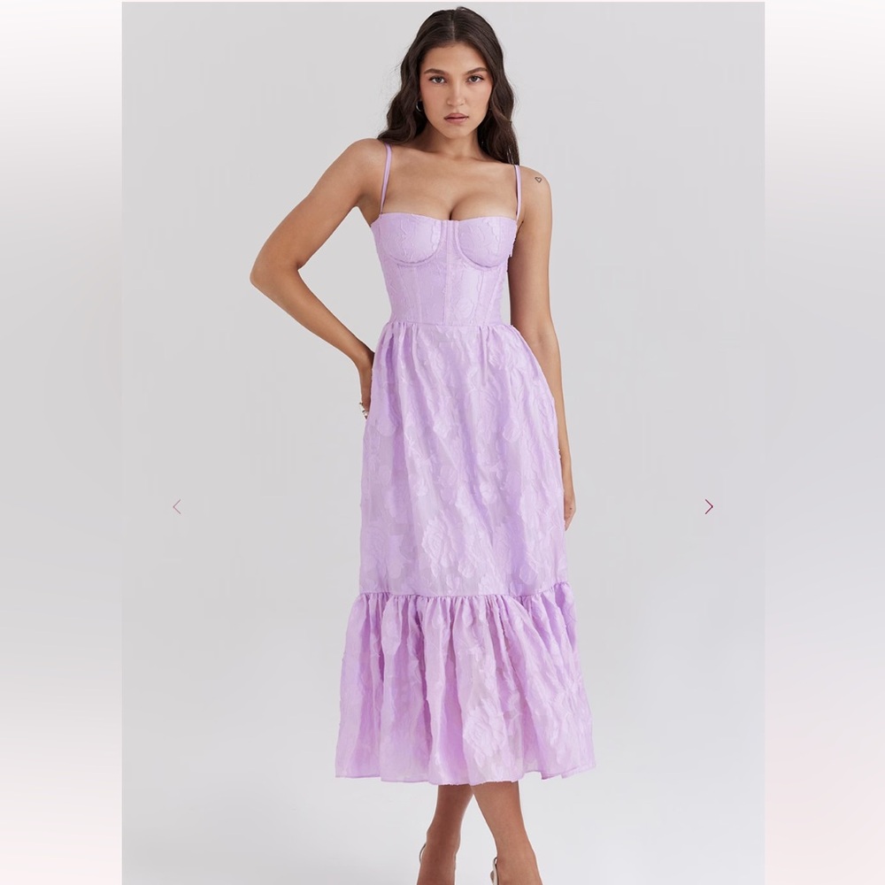 House of CB MIRA Orchid Floral Jacquard Tiered Midi Dress Medium NWT - Picture 2 of 11